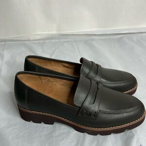 Vionic Leather Lug-Sole Loafers - Cheryl II
NIB